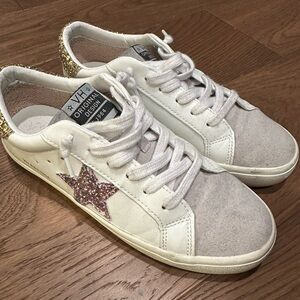 Vintage Havana White and Multi Color Star Sneakers